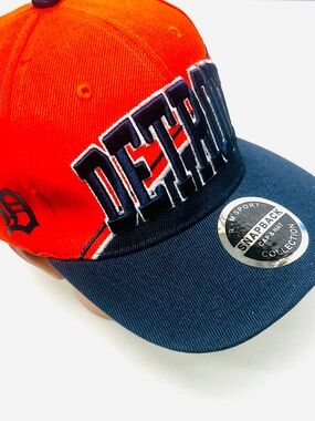 Detroit Tigers Snapback Cap in Orange and Navy